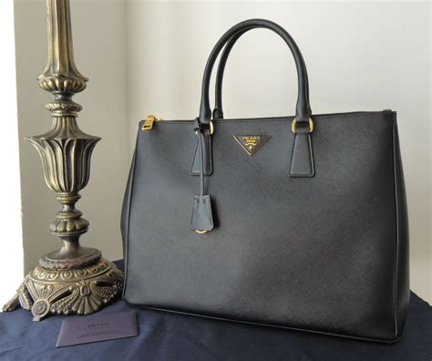 2nd hand prada bags manila|Luxe In .